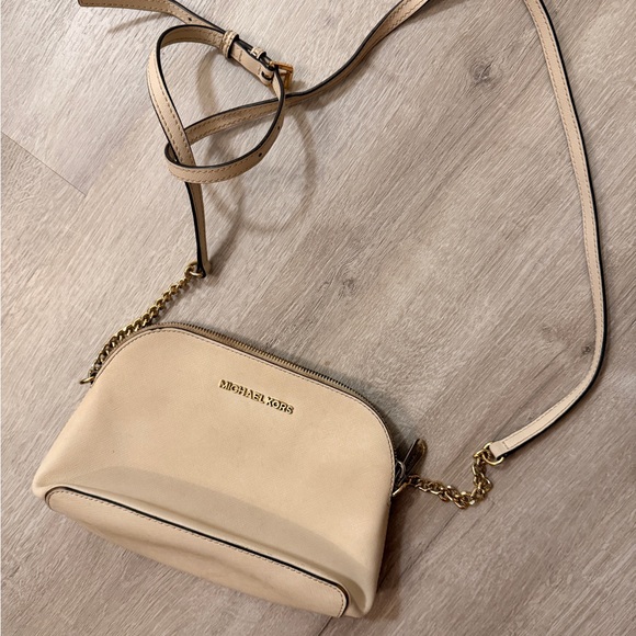 Michael Kors Handbags - Michael Kors Tan Crossbody Bag